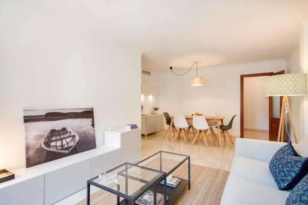 Family Scandinavia City Center & Near The Beach Malaga Apartment