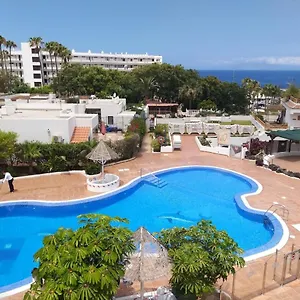 https://los-geranios-costa-adeje-tenerife-38660-4.in-canary-islands.com
